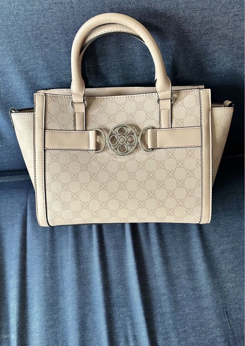 Guess Borse da donna: Gues Handtasche Rosa Damen Handtasche – Nuovo e nell'imballaggio originale da Ostermundigen venduto da Marlise68