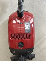 Staubsauger Miele Classic C1 EcoLine rot gebrauchter Zustand