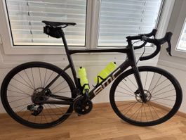 Vélo de course BMC carbone groupe Sram Rival noir