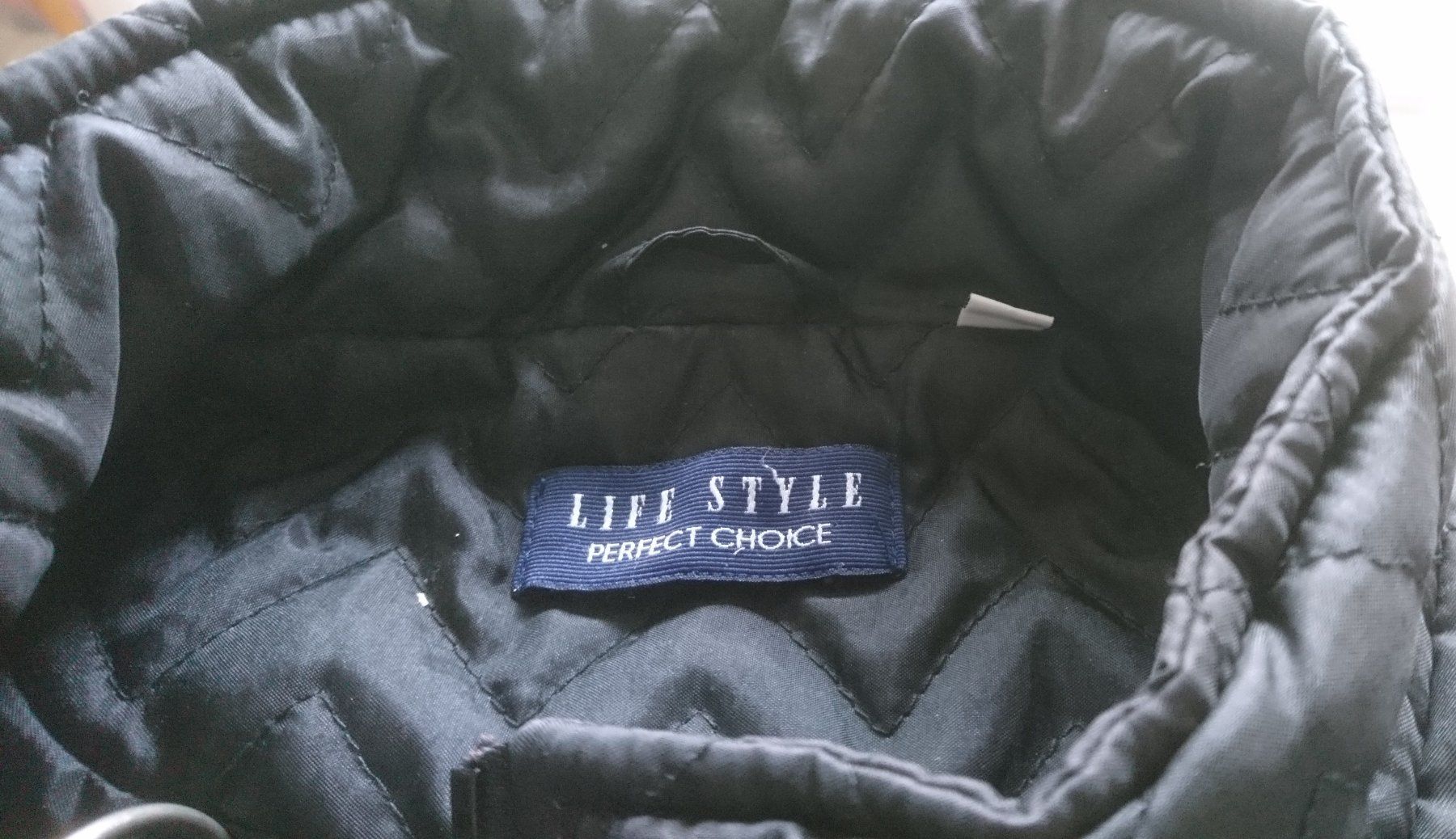Gilet & Giacche senza maniche: Weste Life Style schwarz gesteppt – Usato da Schüpfen venduto da ardiphne 3