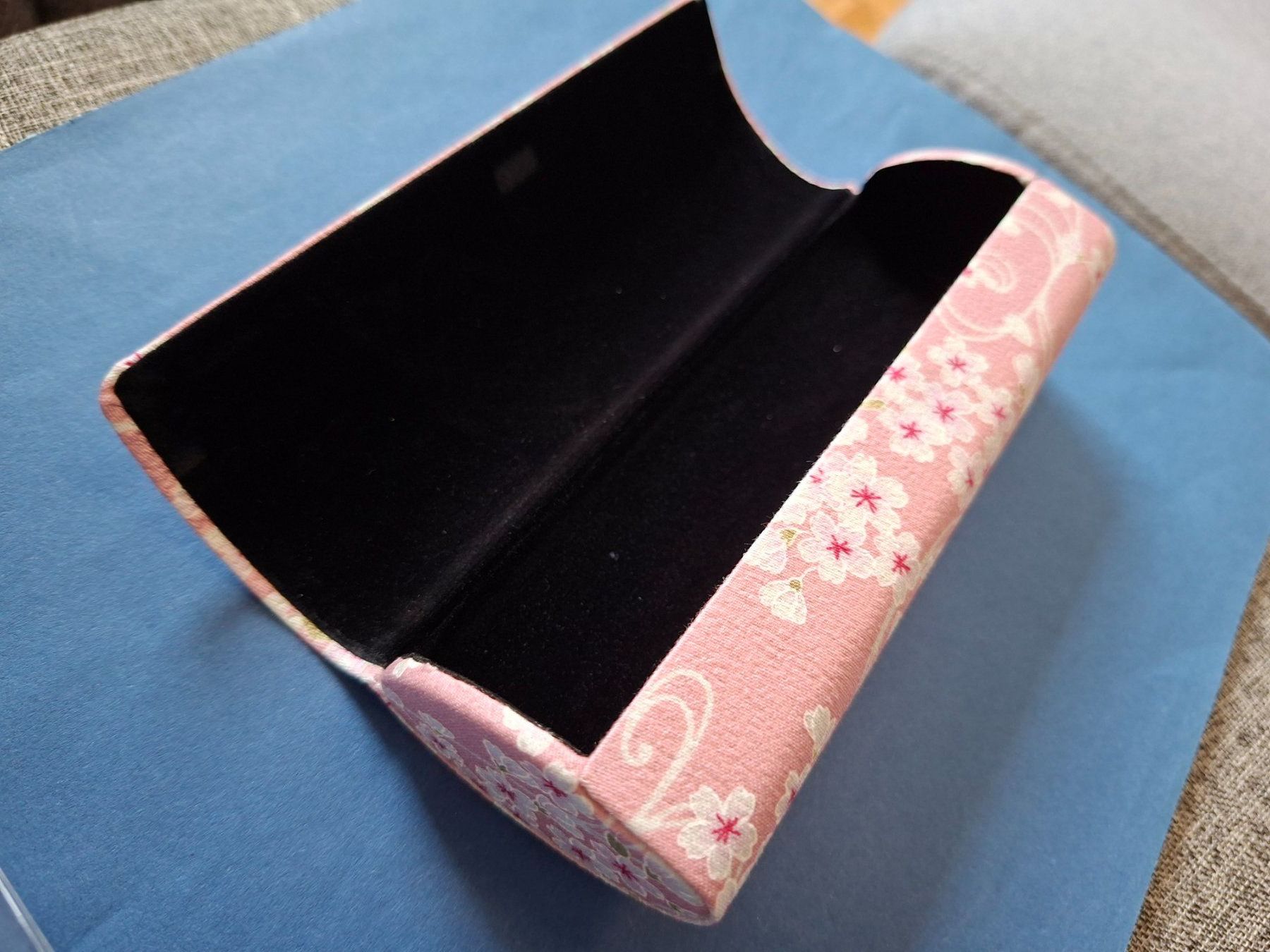 Sonstige Kleidung & Accessoires: Sakura/cherry blossoms/Kirschblüten/glasses case/Brille Etui – Neu (gemäss Beschreibung) aus Goldach von mamakotzi 1