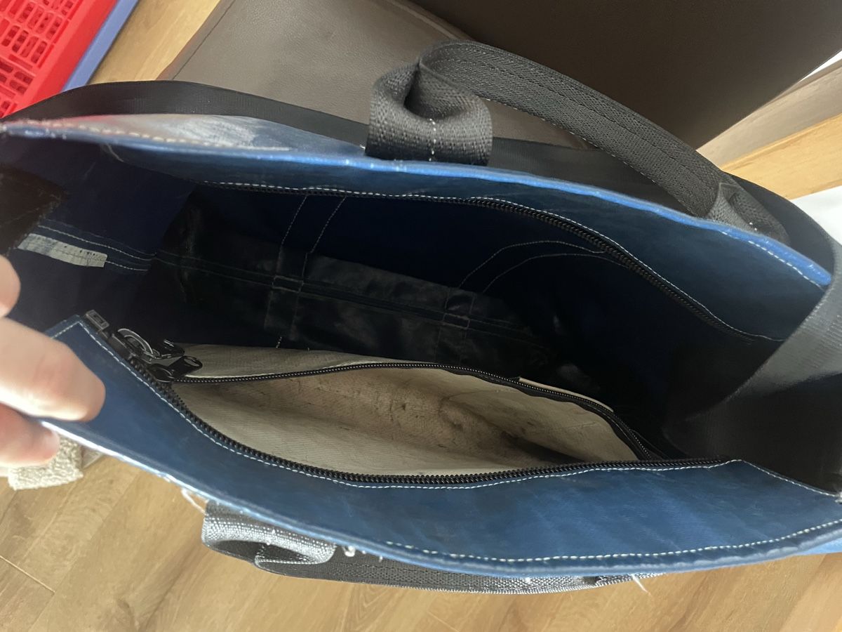 Freitag Borse: Freitag Tasche Shopper – Usato da Uster venduto da -_Loris_- 1