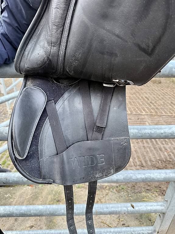 Selle & Accessori: Bates Wide 17.5 VS Sattel – Usato da Fahrwangen venduto da UnFreundLichtEr 4