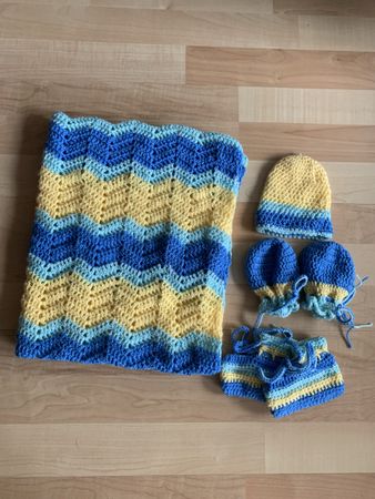 HÄKELSET FÜR BABY