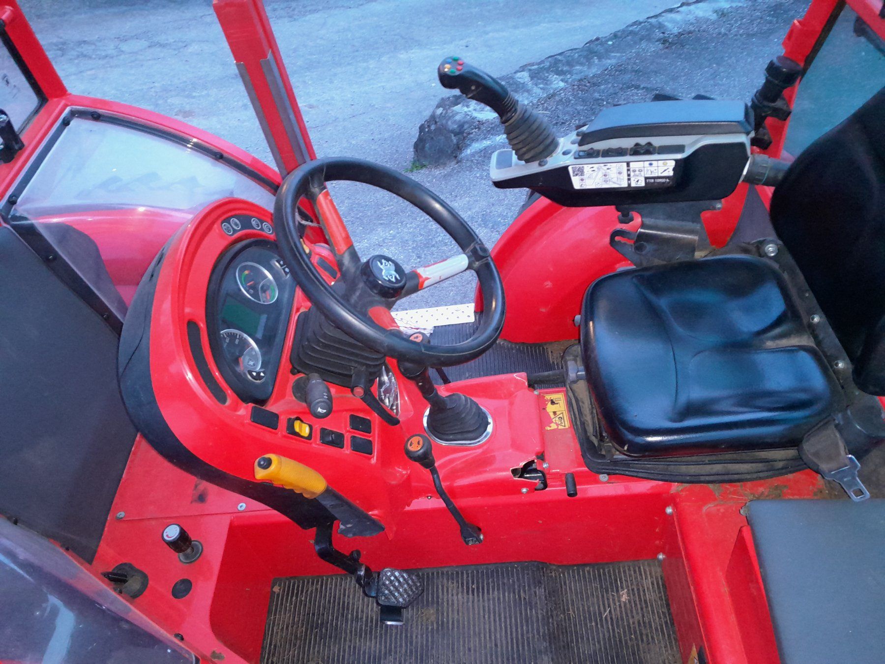 Carraro Trattori: Traktor Carraro TTR 10900 R – Usato da Menzingen venduto da Staub-Landtechnik 5