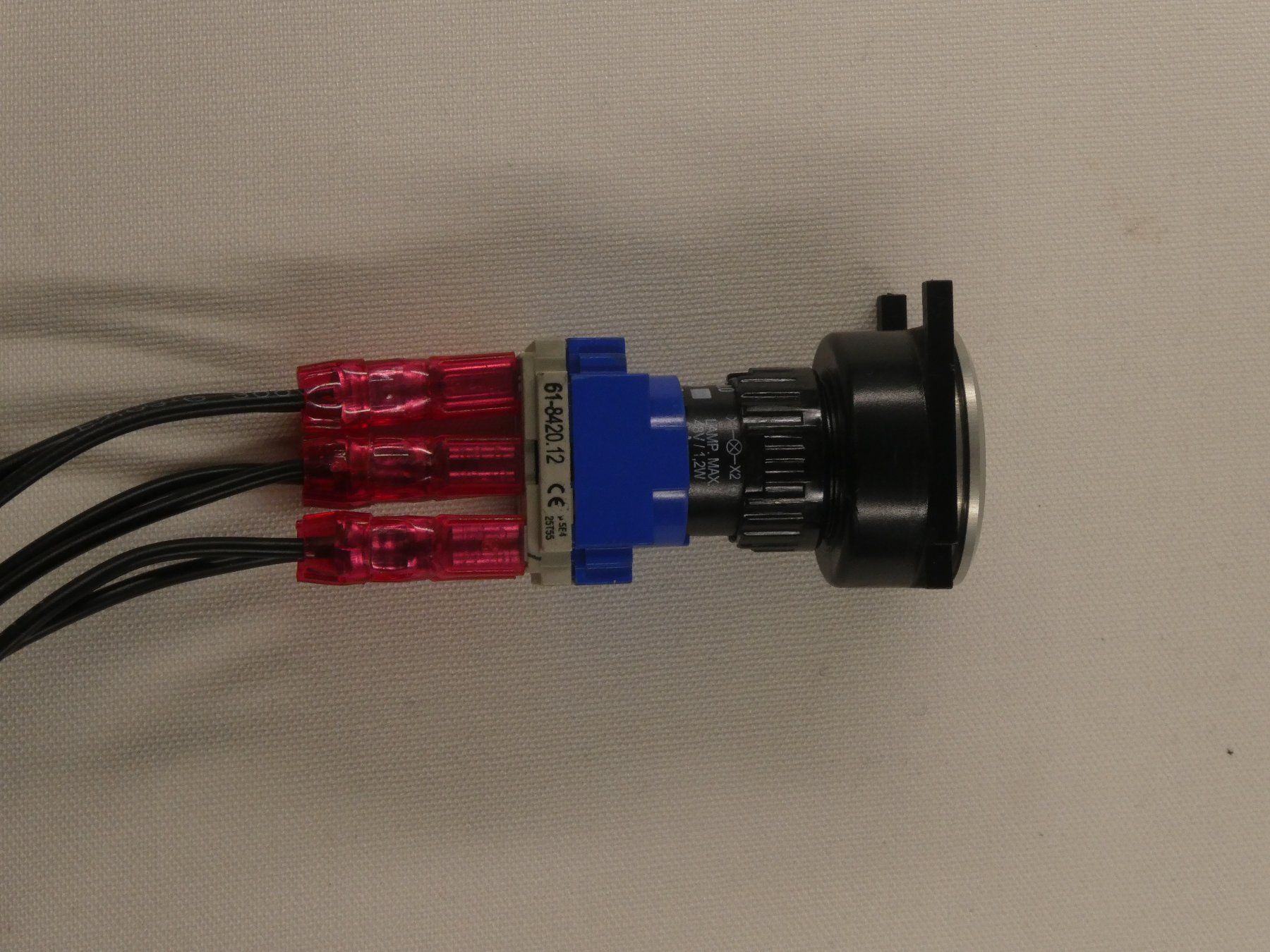 Elektronikbauteile: Einbauleuchttaster von EAO – Gebraucht aus Fulenbach von Hach0 1