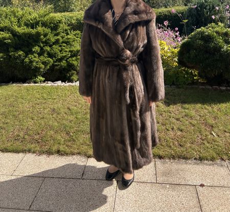 Wunderschöner Pelzmantel aus Nerz 40-44 mit Cape