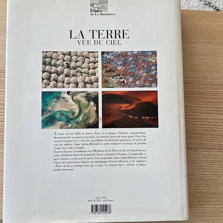 Libri: La Terre vue du ciel  – Usato da Versoix venduto da L_armoire_d_isa 3