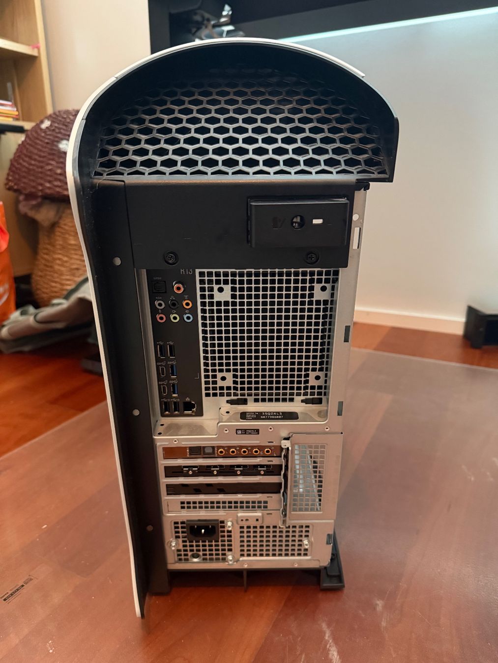 Alienware PCs: Alienware Aurora R13 Barebone – Gehäuse, Mainboard, Netzteil – Defekt aus Reinach BL von bos_jm59 3