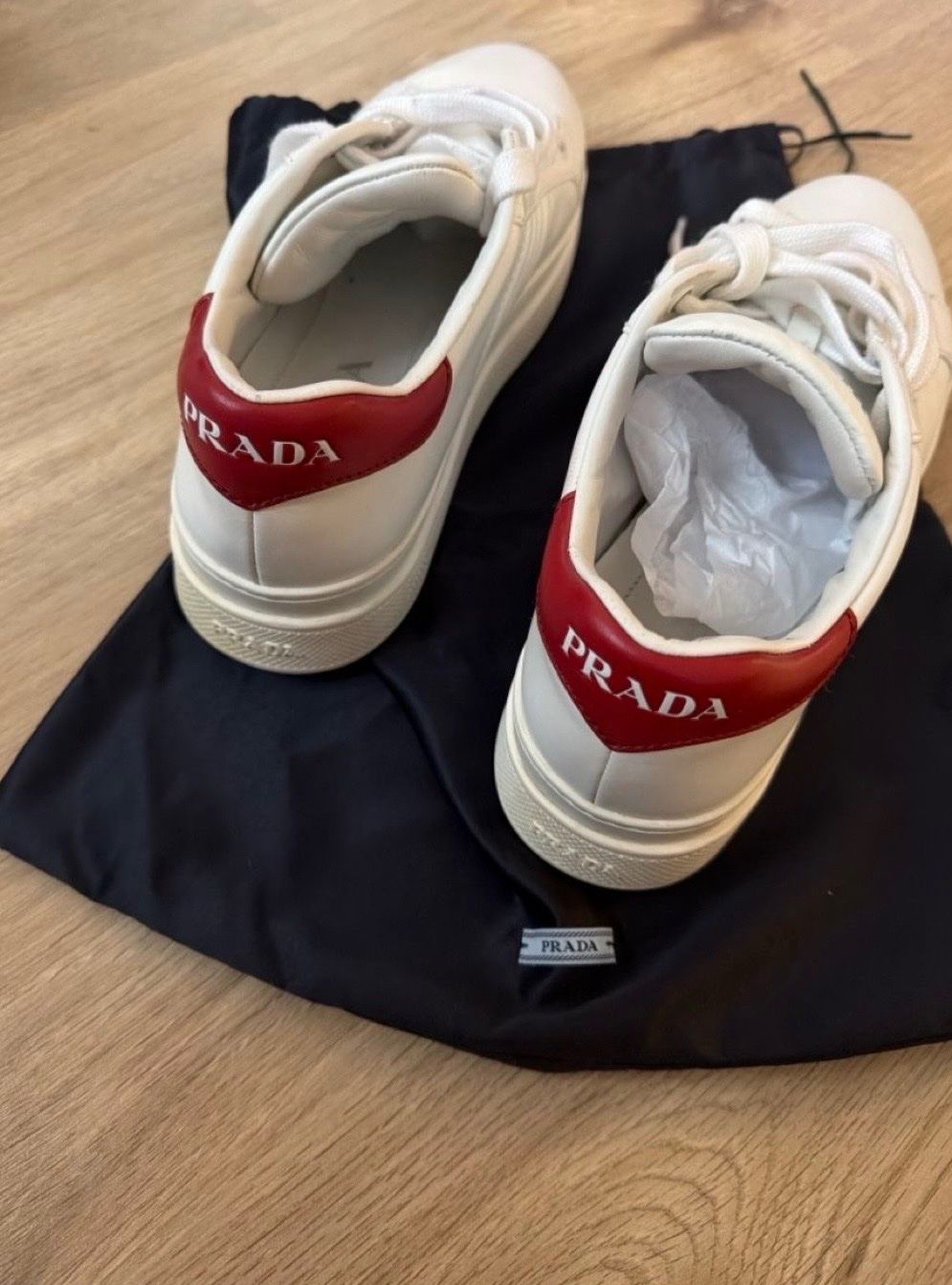 Prada Scarpe da donna: Original PRADA Leder Sneaker – Usato da Zürich venduto da laribuechel 3