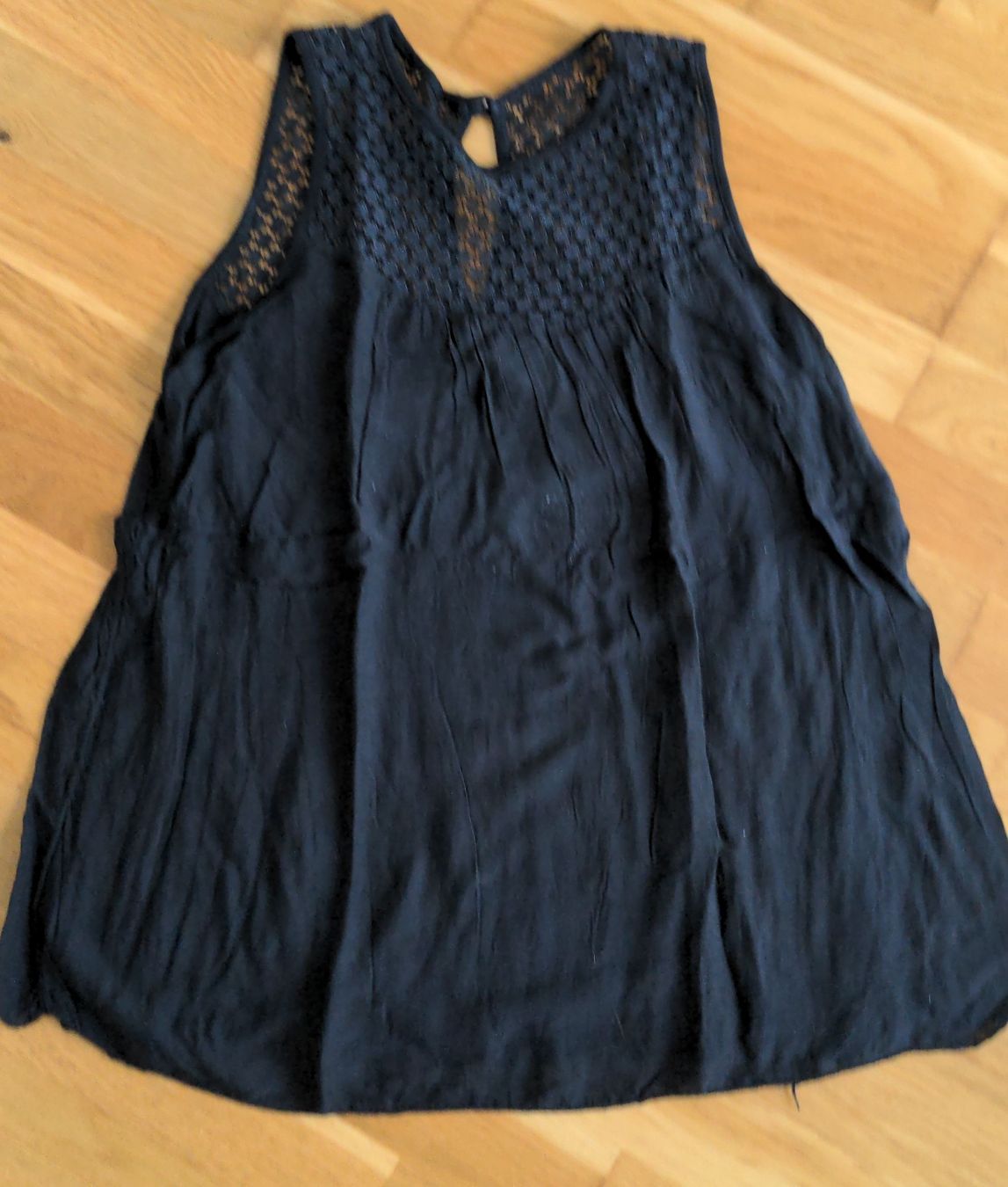 Top: Schwarzes Sommer Top Gr M mit Spitze – Usato da Sutz venduto da Rawypp
