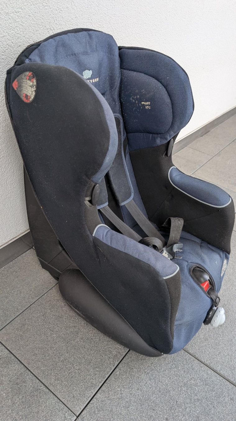 Seggiolini per auto: Bebe Confort New Oxygen Kindersitz – Usato da Zug venduto da OlgaReutova 1