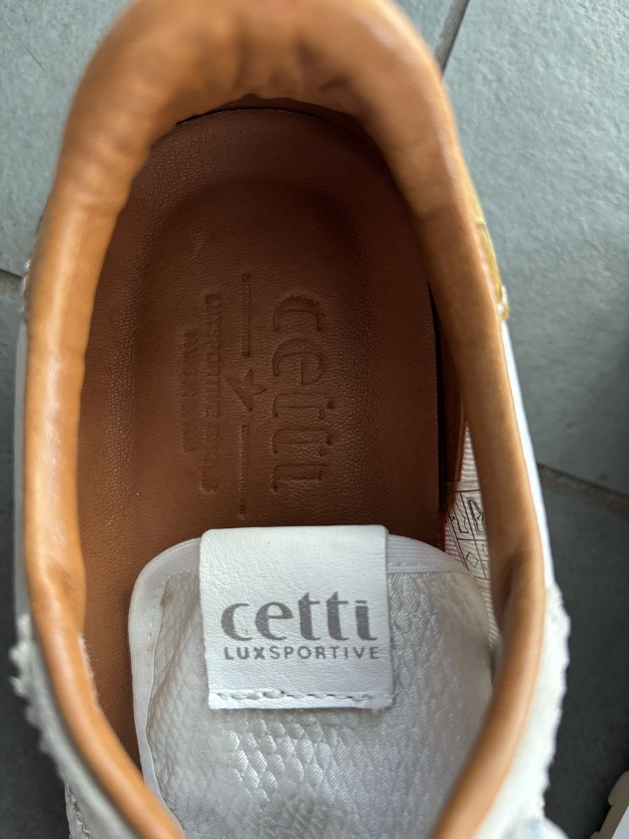 Damenschuhe: Damen Sneaker Cetti beige-weiss – Gebraucht aus Münsingen von Richigen 1