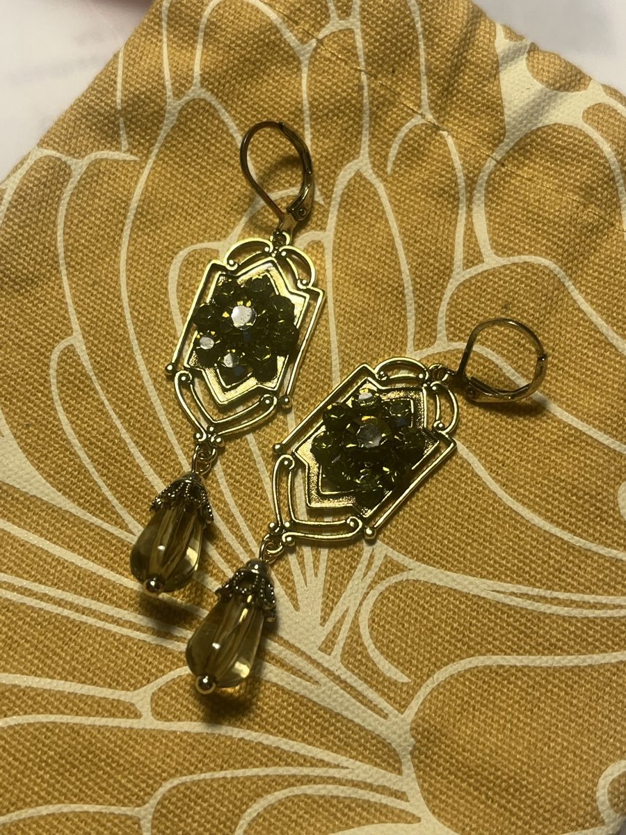 Boucles d'oreille: Pendant earrings – D'occasion à Vezia par chi_byp8 1
