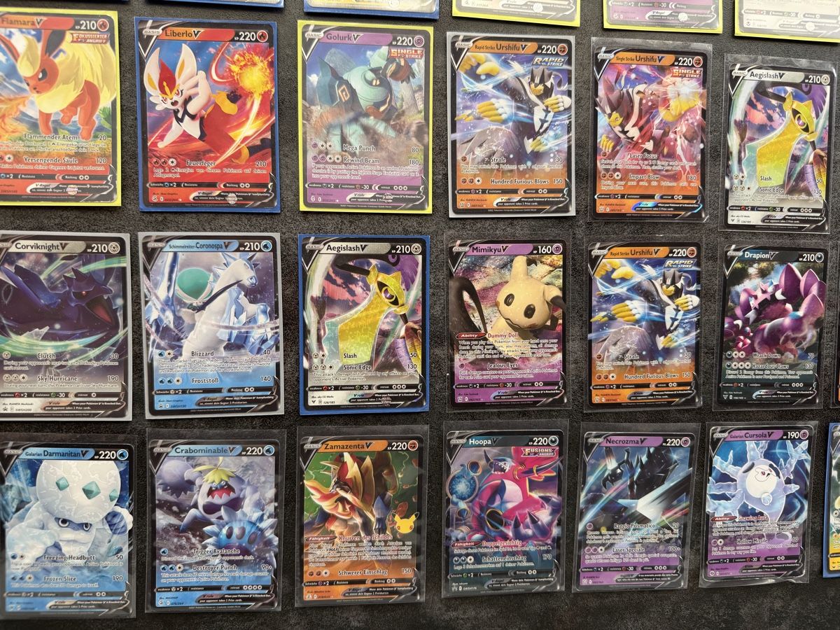Pokémon Sammelbilder & Trading cards: 72 x Pokémon V Karten – Gebraucht aus Kaiseraugst von 420n 5