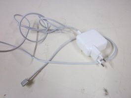 Apple 30 W USB -C Power Adapter