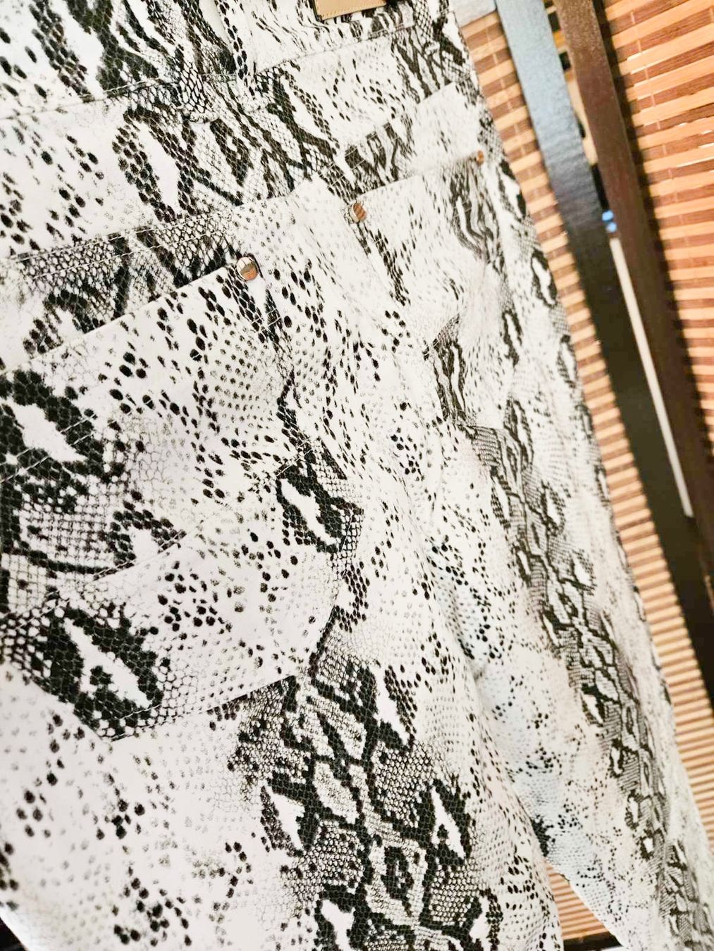 Pantaloni: ALLES ab 5 bis 30 Fr. Sommerhose – Usato da Zürich venduto da gregart 5