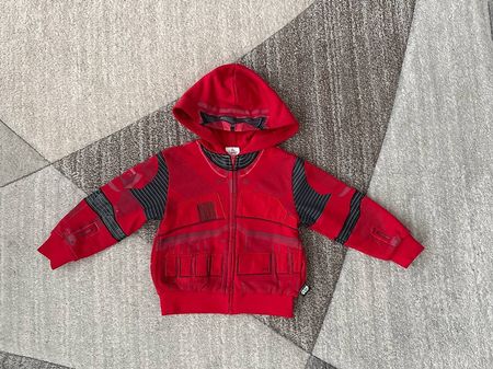 Warme dicke Pullover Gr. 104 Star Wars Disneyland