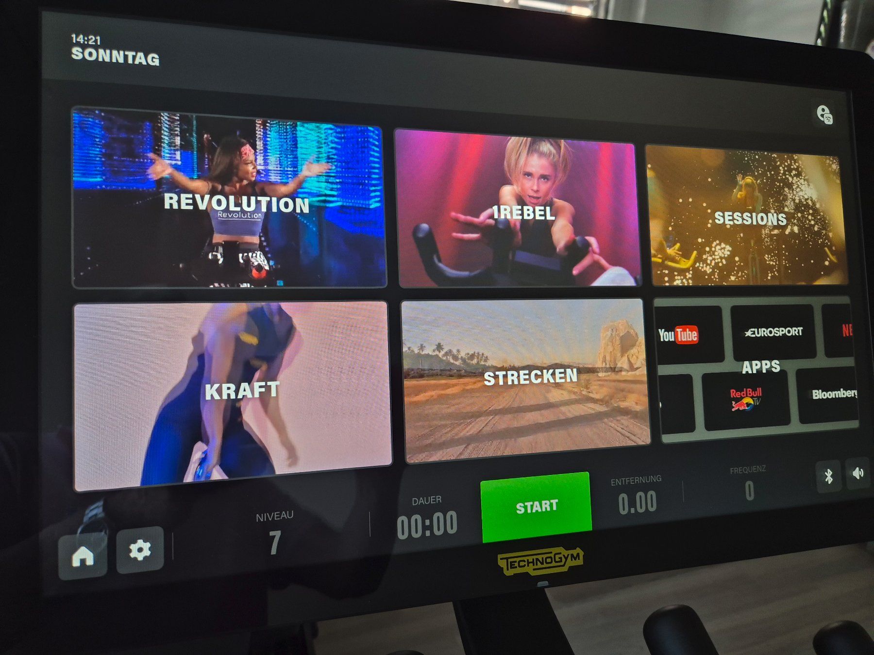 Technogym Vélos d'appartement: TECHNOGYM Cardio Bike – D'occasion à Walchwil par Zovello 2