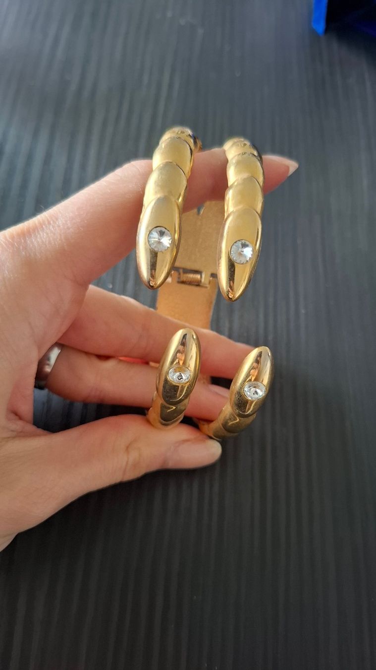 Armbänder & -reifen: Spezieller Armreif / Armspange – Gebraucht aus Rickenbach b. Wil von Beautiful.Things 2