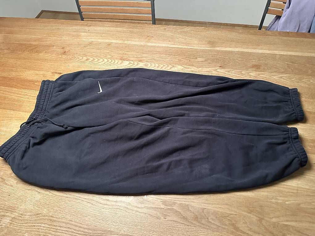 Hosen: Nike Trainerhose – Gebraucht aus Emmenbrücke von allest09 1