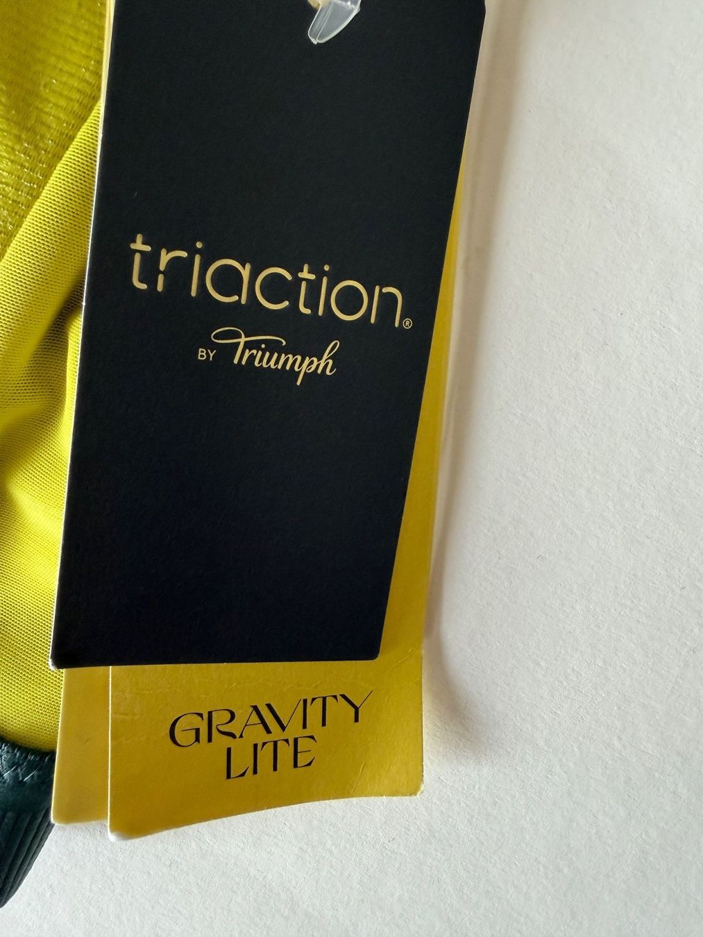 Triumph Altra biancheria intima: TRIUMPH, Sport-BH TRIACTION GRAVITY Lite, Grösse 90D – Nuovo e nell'imballaggio originale da Rudolfstetten venduto da gst_g7xl 2