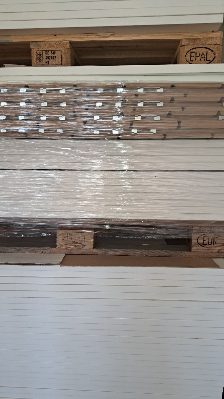 Articoli in legno: 1 Posten weisse Tablare – Usato da Diessenhofen venduto da Osio 4