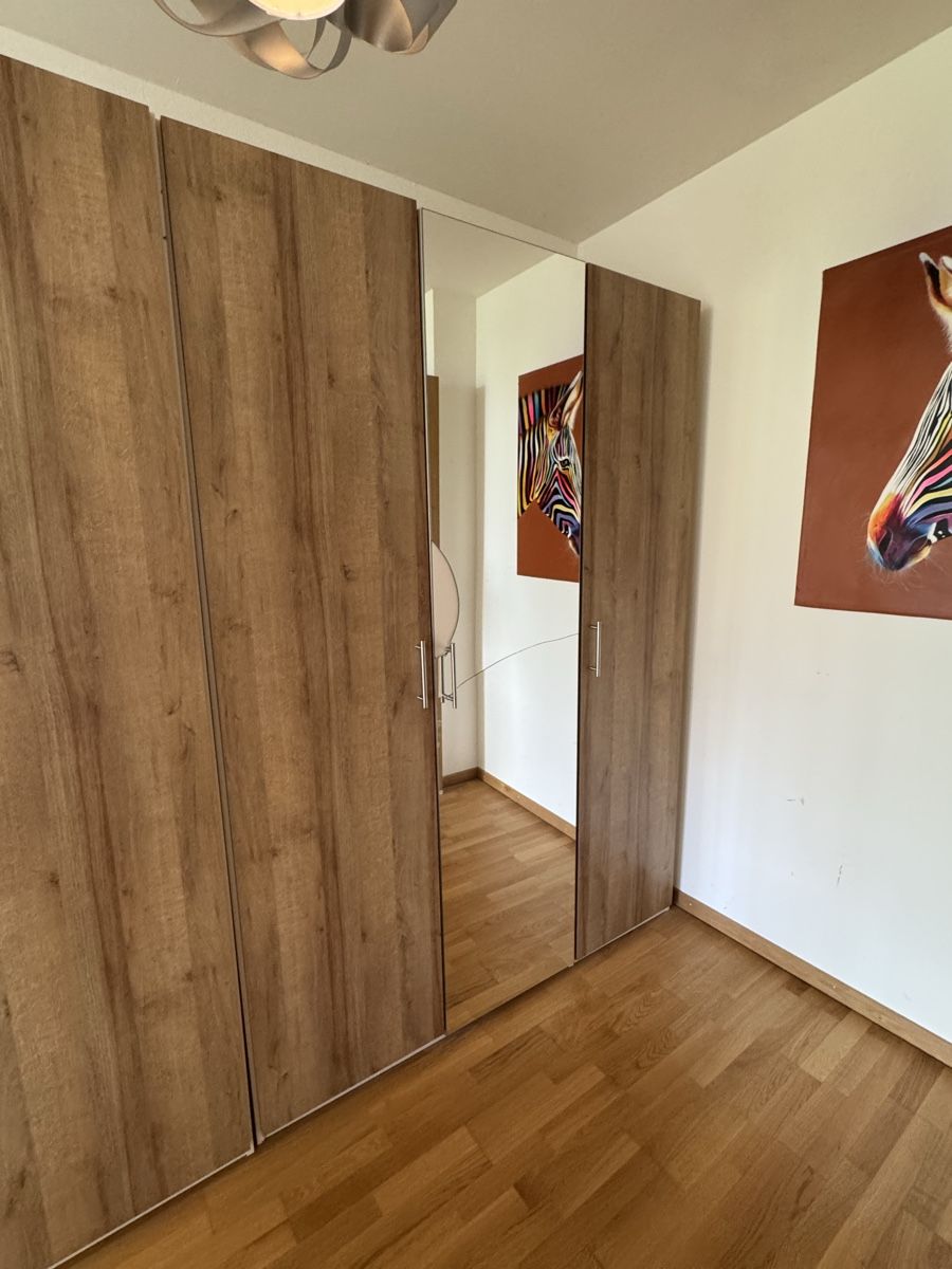 Schränke: Kleiderschrank Jutzler – Gebraucht aus Basel von S.R.T