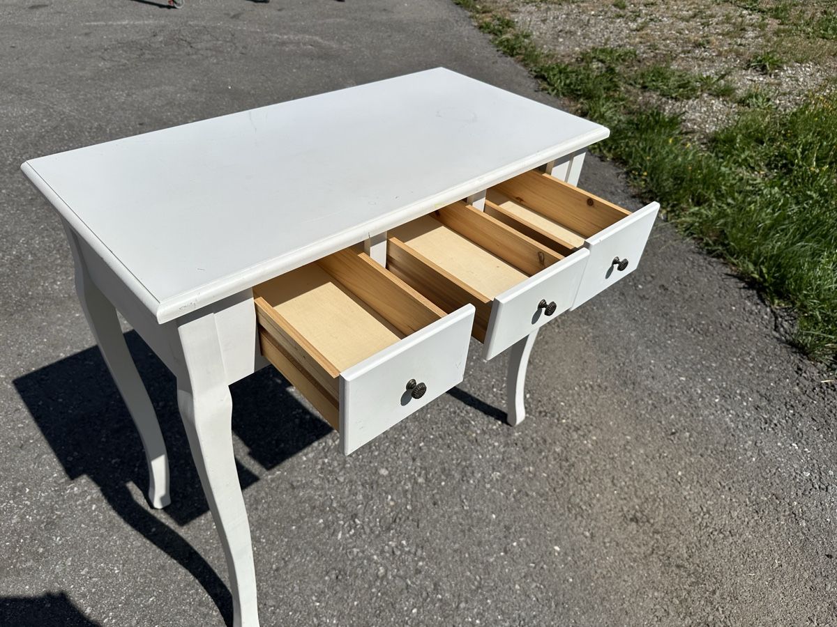 Schminktische: Schminktisch weiss mit 3 Schubladen – Gebraucht aus Schwende von weesli 3