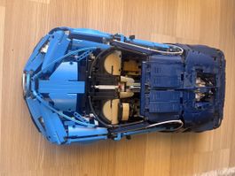 Voiture LEGO Technic Bugatti Chiron état neuf 42083