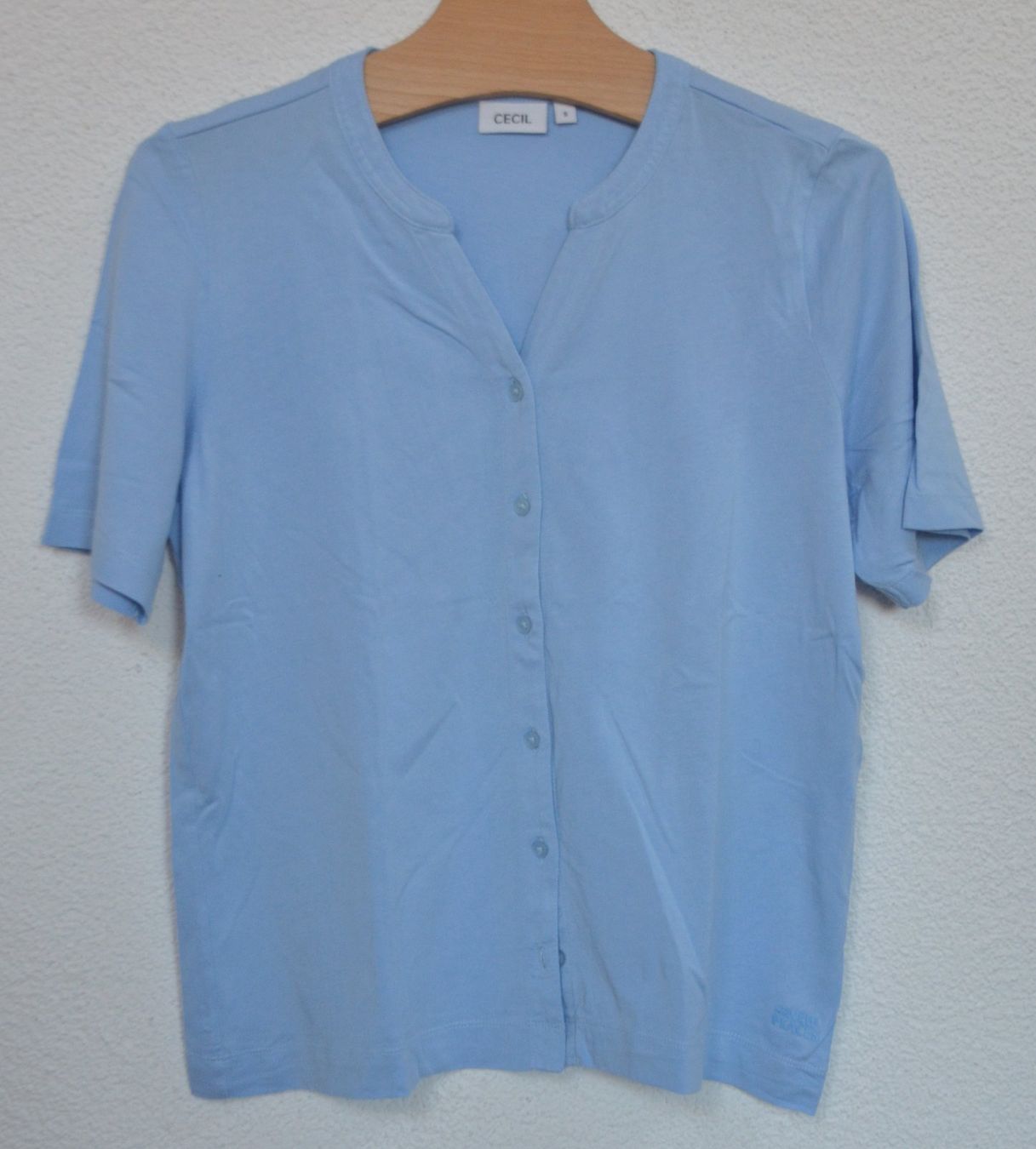 Cecil T-shirt: hellblaues Shirt von Cecil – Usato da Niederhasli venduto da littledrop