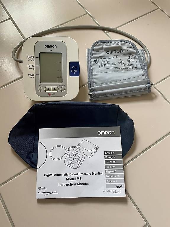 Omron Appareils médicaux: Tensiomètre Omron M3 – D'occasion à Neuchâtel par Idea_plus