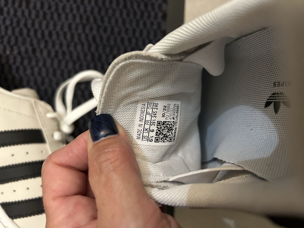Adidas Damenschuhe: Chaussures Adidas  – Neu (gemäss Beschreibung) aus Yvorne von loulou2002 3