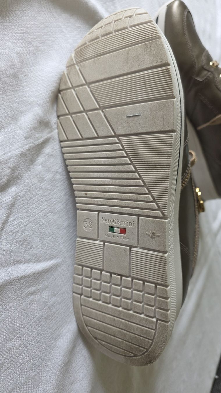 Scarpe da donna: Tolle Sneaker von "NERO GIARDINI" Gr. 39 – Nuovo (secondo la descrizione) da Schneisingen venduto da backstore24 9