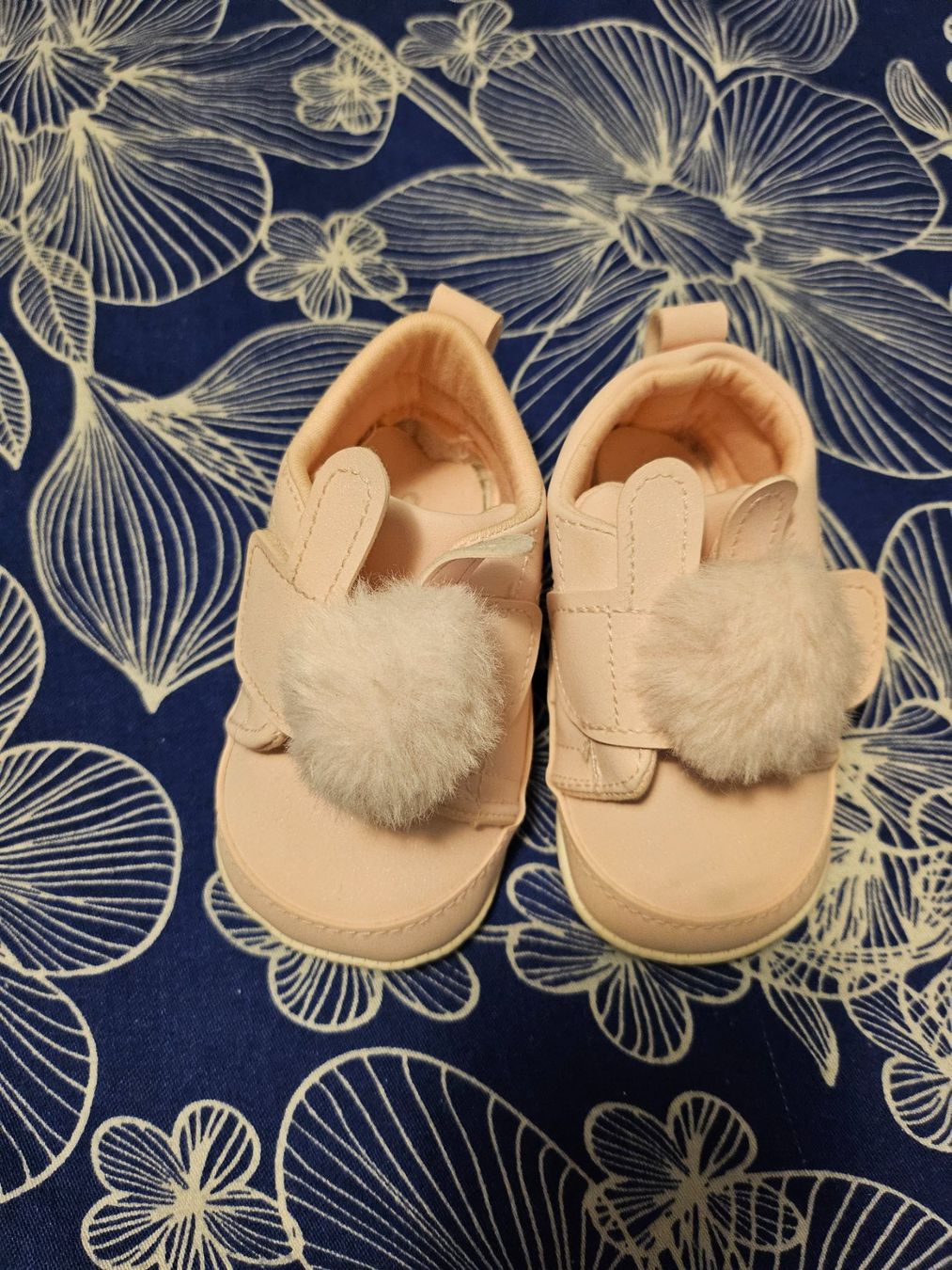 Scarpe per ragazzi: Baby Schuhe gr 19 – Usato da Dietikon venduto da Eleda