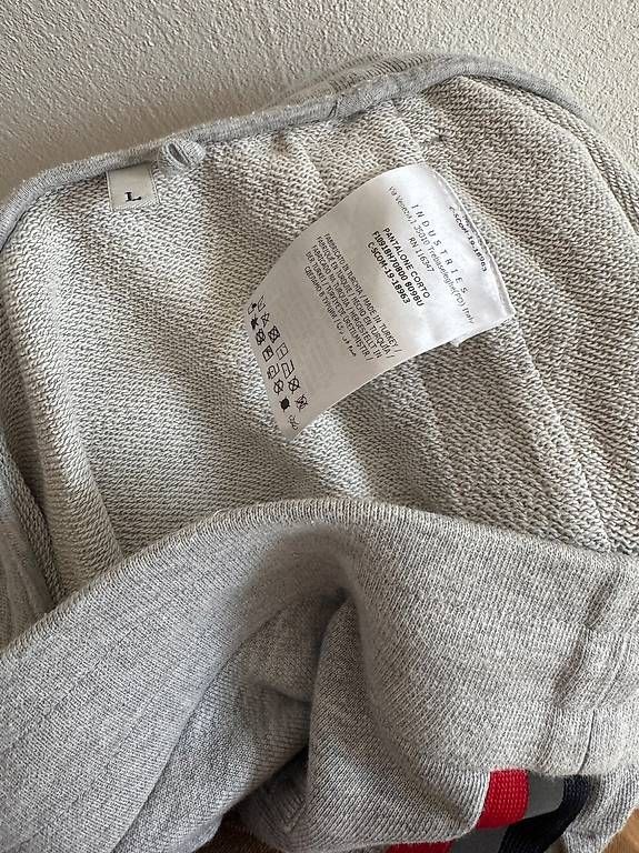 Moncler Pantaloni: Moncler - Men's Shorts - Size L – Usato da Schübelbach venduto da Rahnmont 4