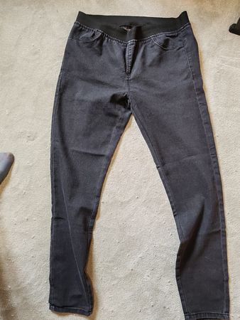 Janina Damen Jeans, Grau, Grösse 42, Top Zustand!