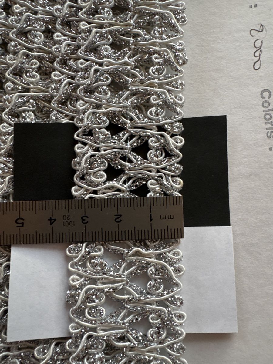 Tessuti: Textilband Bling Bling 350 cm lang – Nuovo (secondo la descrizione) da Rümlang venduto da Sambas19 1