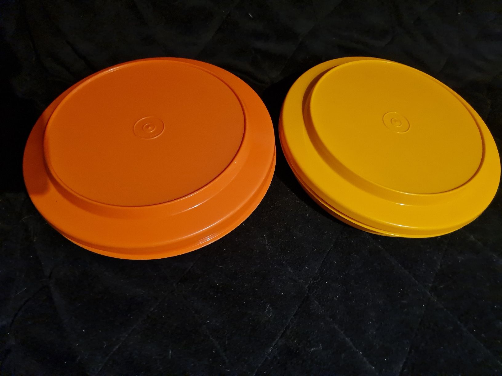 Tupperware Contenitori & Simili: Original 2Tupperware Aufbewahrungsbehälter Orange - Gelblich – Nuovo (secondo la descrizione) da Münsingen venduto da Cuci31 1