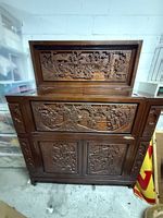 Chinesischer Getraenkeschrank