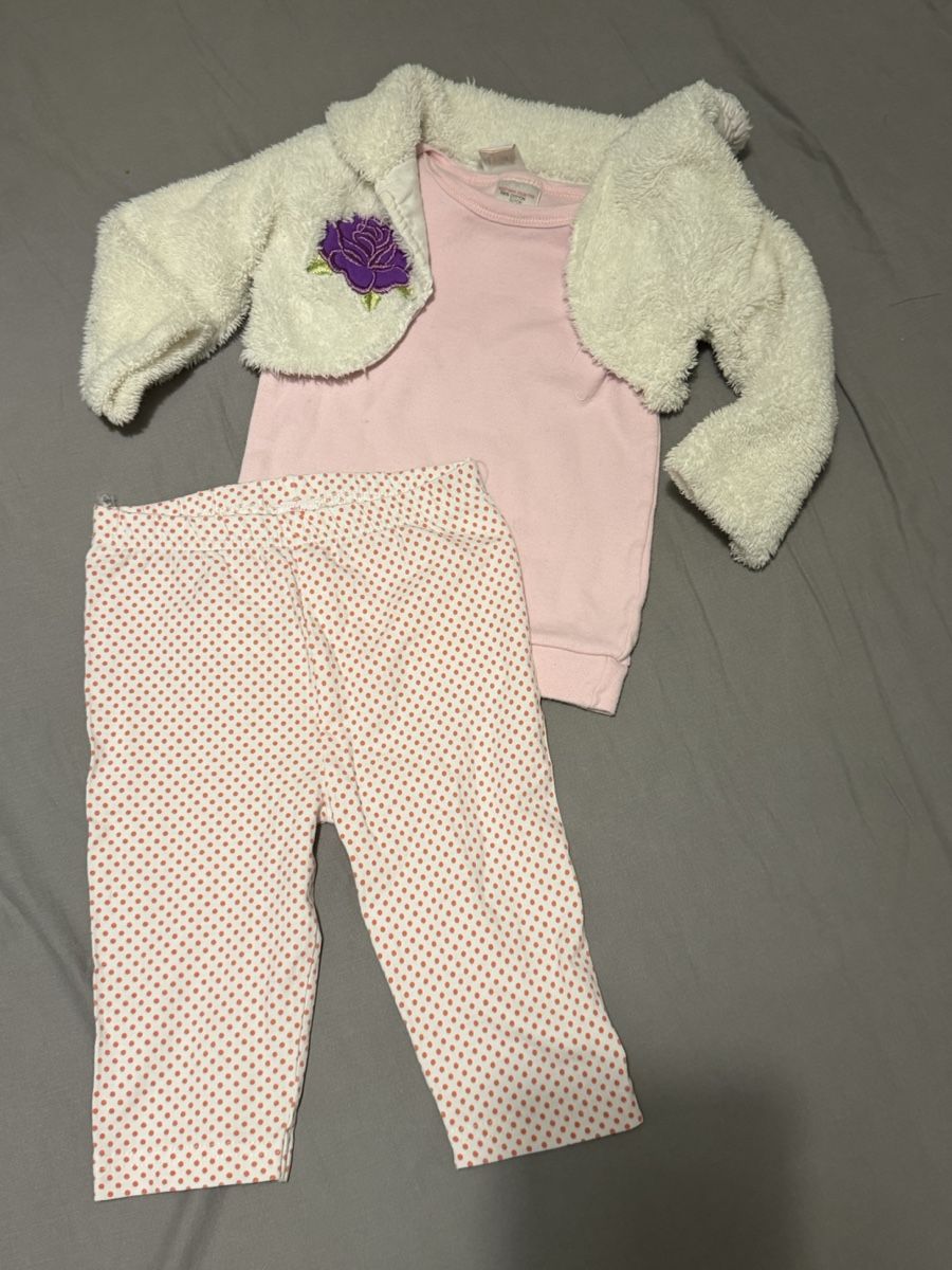 Kleiderpakete & -sets: Ensemble fille 3 pcs taille 80 – Gebraucht aus La Chaux-de-Fonds von Sabinchenn