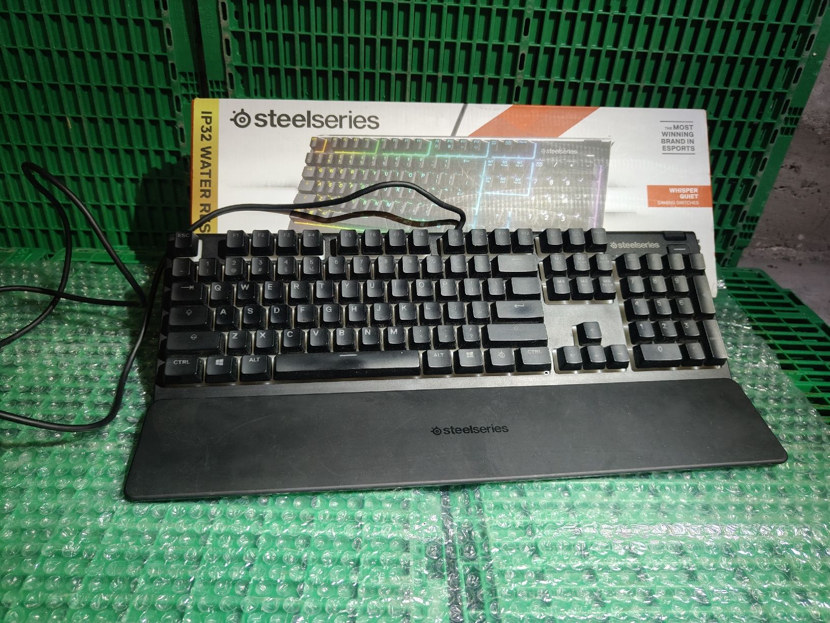 Steelseries Tastiere: clavier SteelSeries apex3 – Nuovo (secondo la descrizione) da Plan-les-Ouates venduto da Mathias_c