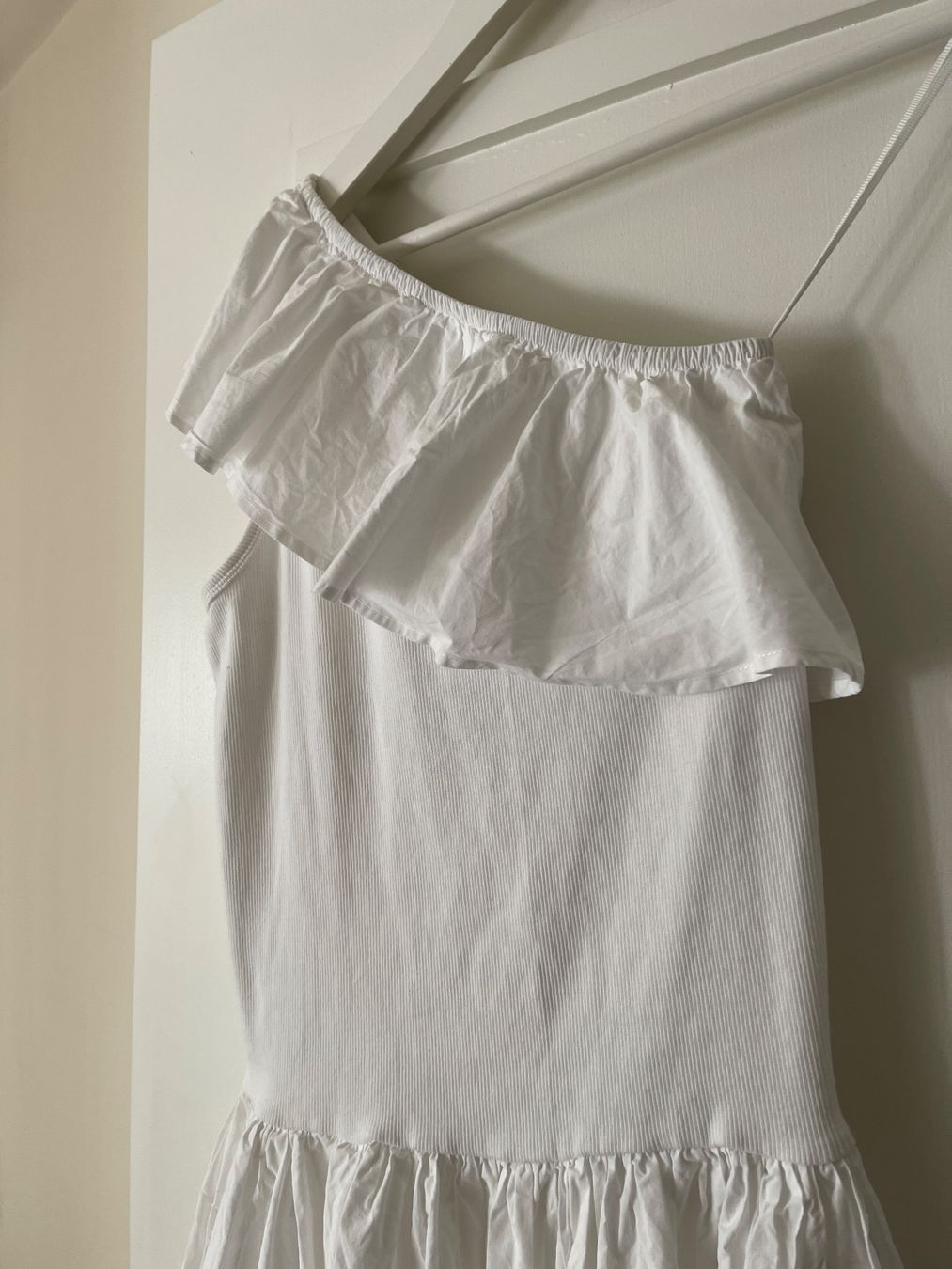 Molo Robes et jupes: Robe fille blanche taille 164 excellent état – D'occasion à Echandens par chv_7qng 2