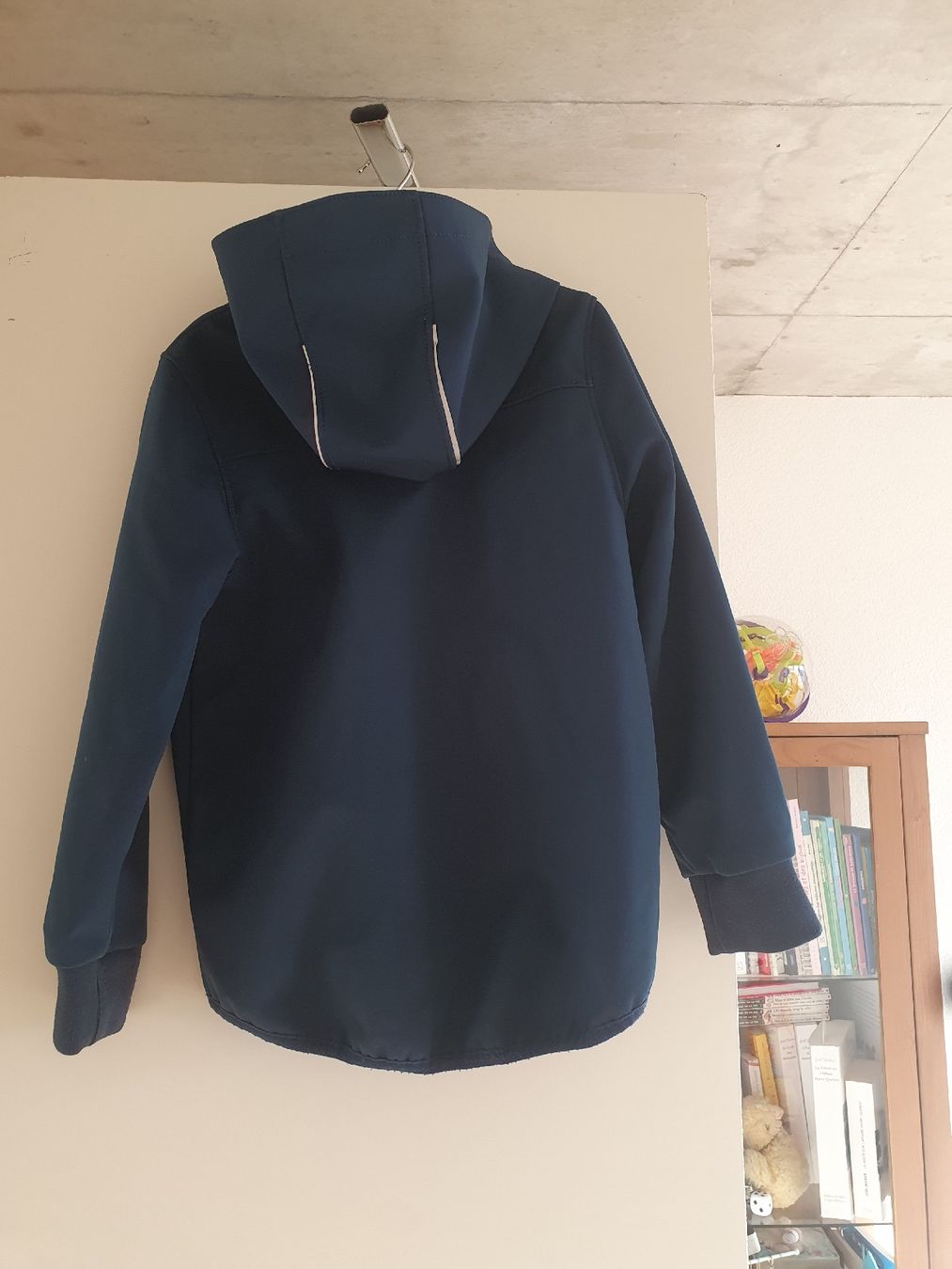 H&M Giacche & Cappotti: Softshelljacke Gr. 128 – Usato da Villars-sur-Glâne venduto da richardette 1