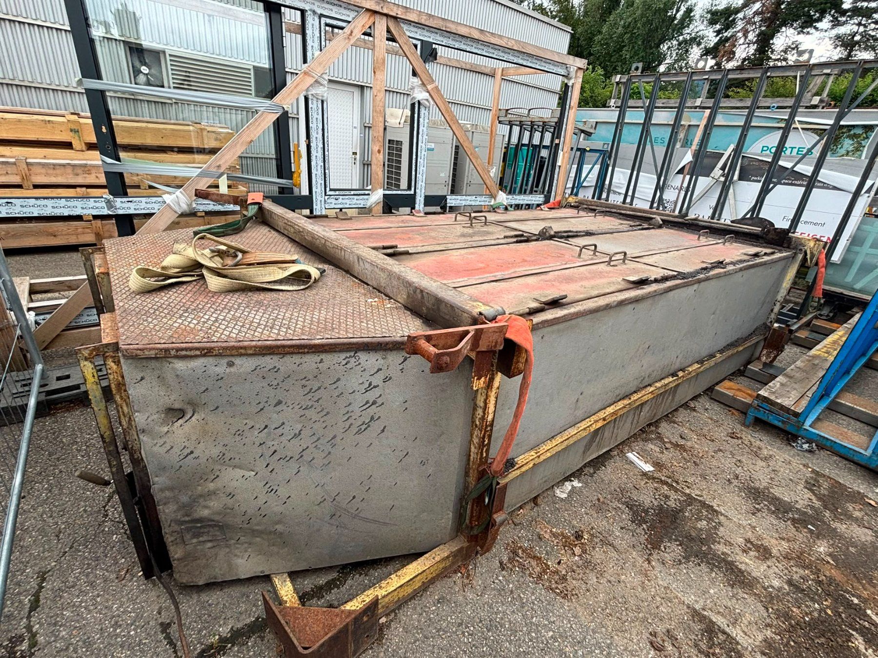 Nutzfahrzeuge: Conteneur isotherme pour asphalte – Gebraucht aus Cornaux NE von BMGlobal 1