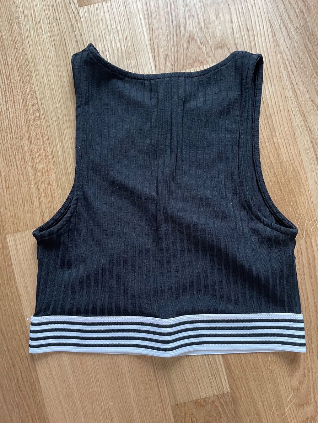 Stradivarius Top: Stradivarius Crop Top S – Usato da Dübendorf venduto da VSAngel 1