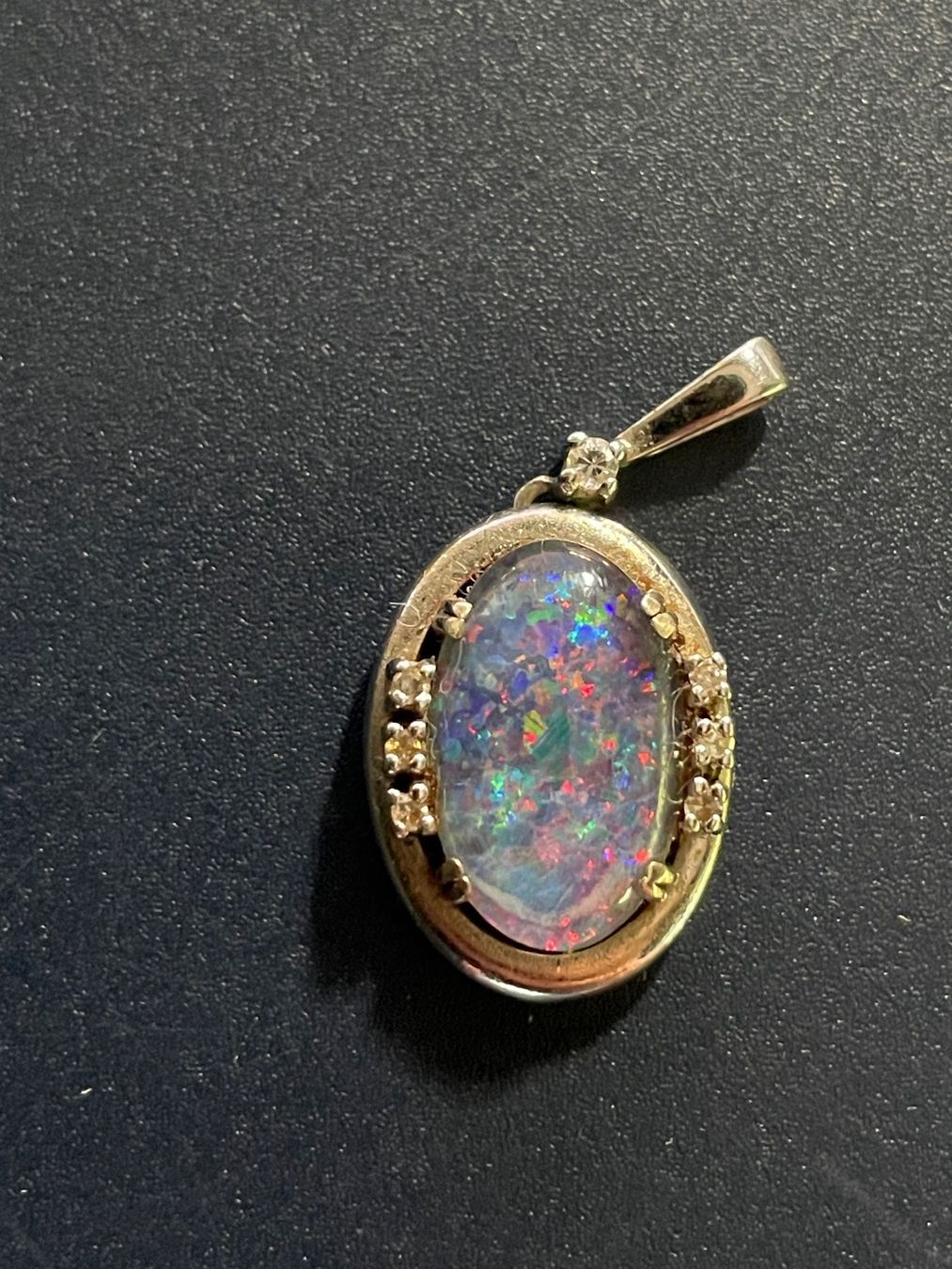 Ciondoli: Anhänger Opal mit Weissgold Einfassung 585er mit Steinen – Usato da Volketswil venduto da rubin74 3