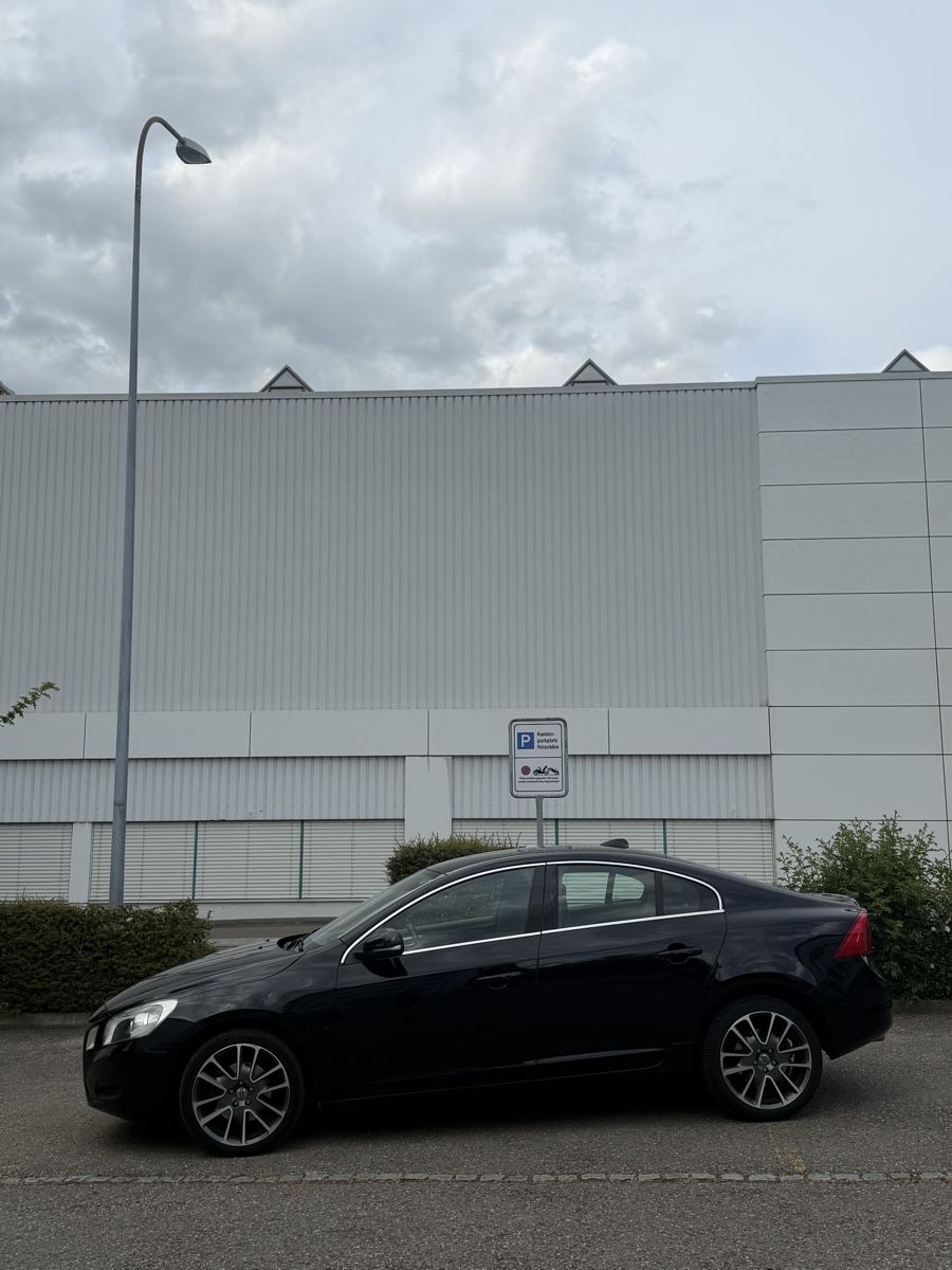 Volvo Automobili: Volvo S60 D4 – Usato da Uzwil venduto da Dalibor_k