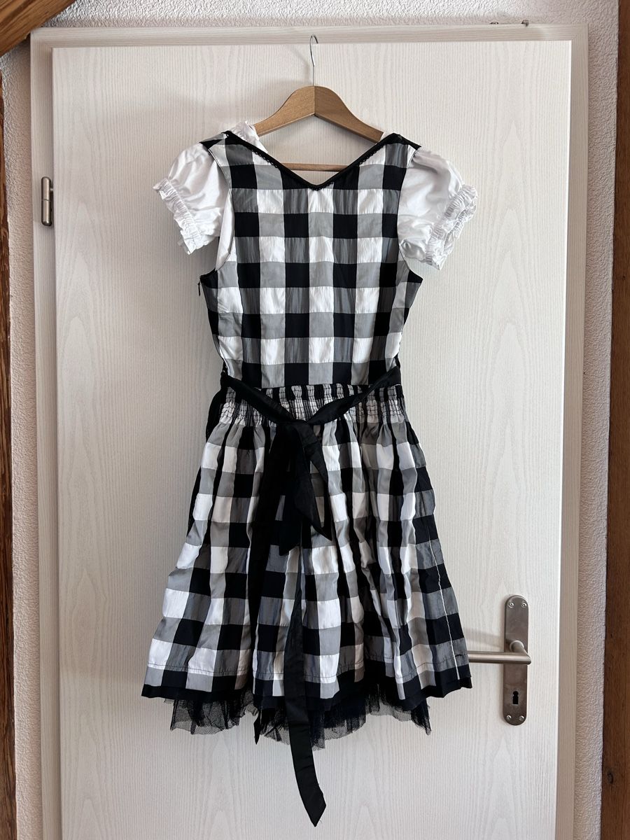 Vestiti: Dirndl – Usato da Praz (Vully) venduto da fio_2g6x 1