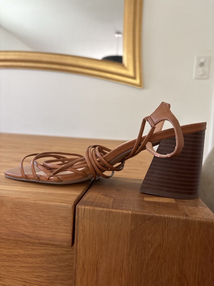 Damenschuhe: Sandali marroni con lacci, tacco largo - perfetti! – Gebraucht aus Birsfelden von lombardiA 2